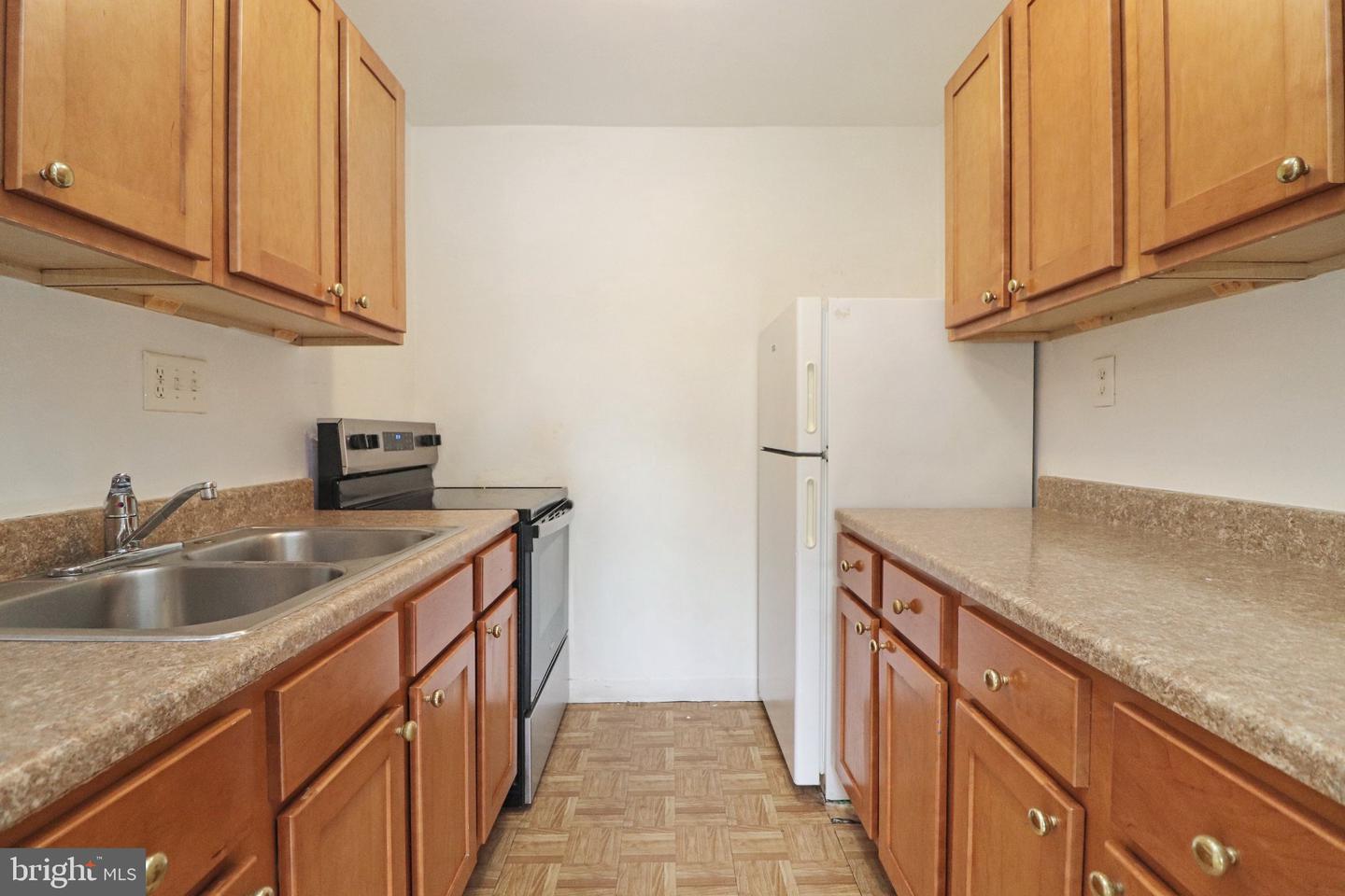 7497 Prince Charles Ct #5 Property Photo 9
