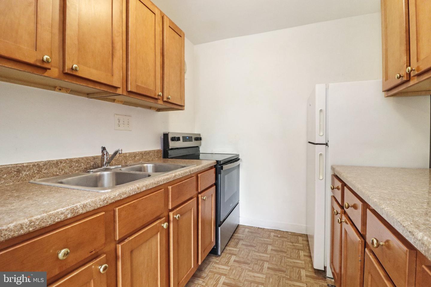 7497 Prince Charles Ct #5 Property Photo 11