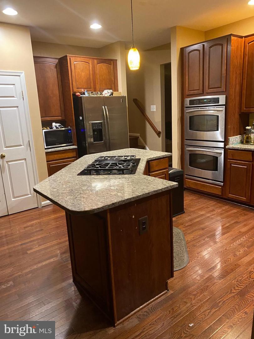 8570 Daltons Grove Way Property Photo 4
