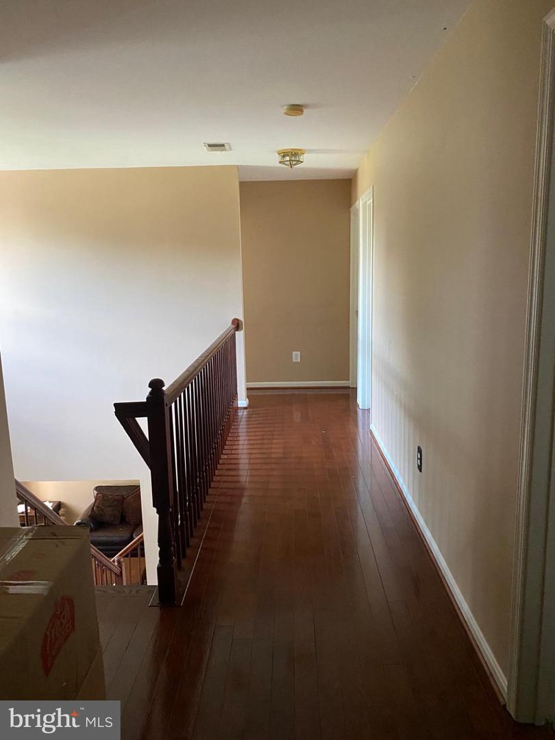 8570 Daltons Grove Way Property Photo 7