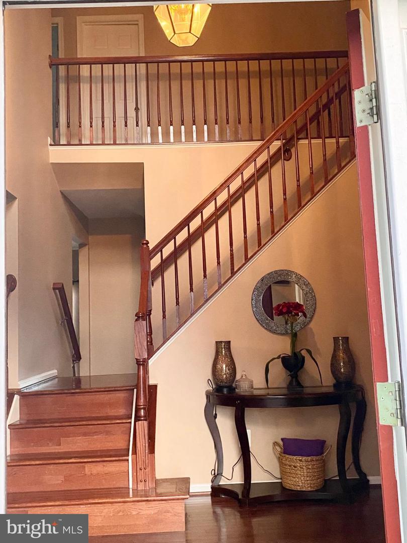 8570 Daltons Grove Way Property Photo 8