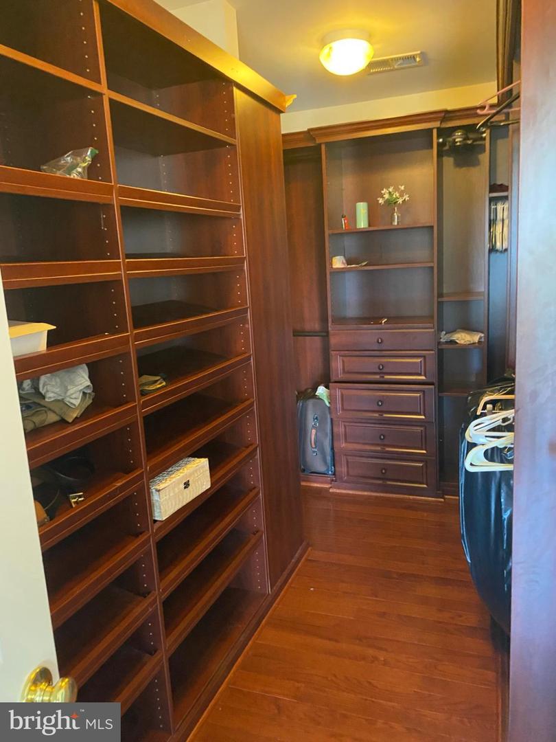 8570 Daltons Grove Way Property Photo 11