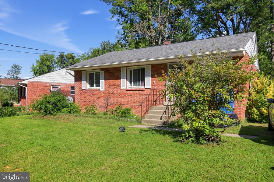 16001 Carroll Ave Property Photo 2