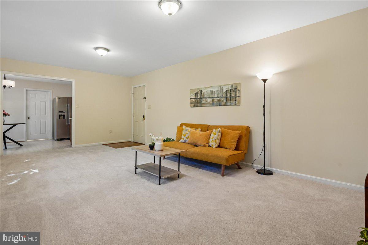 15880 Cliffbrook Ct Property Photo 13