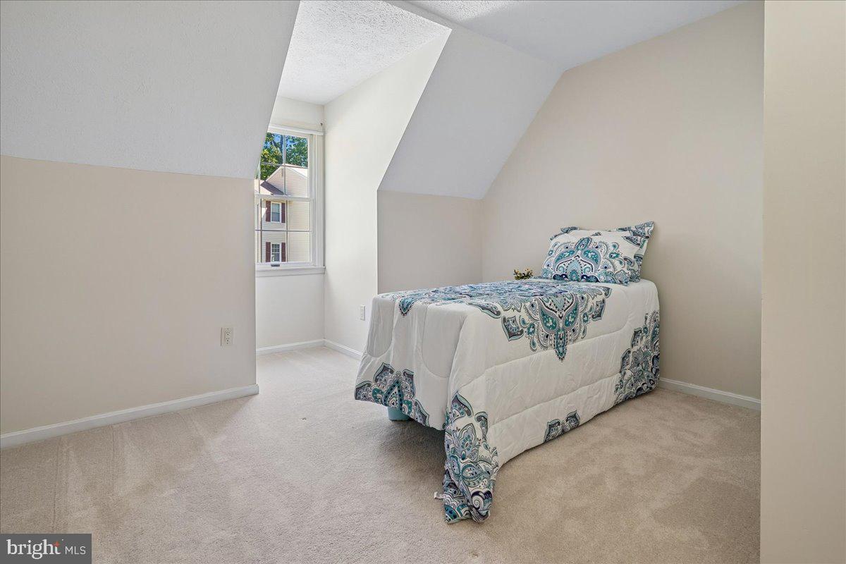15880 Cliffbrook Ct Property Photo 24