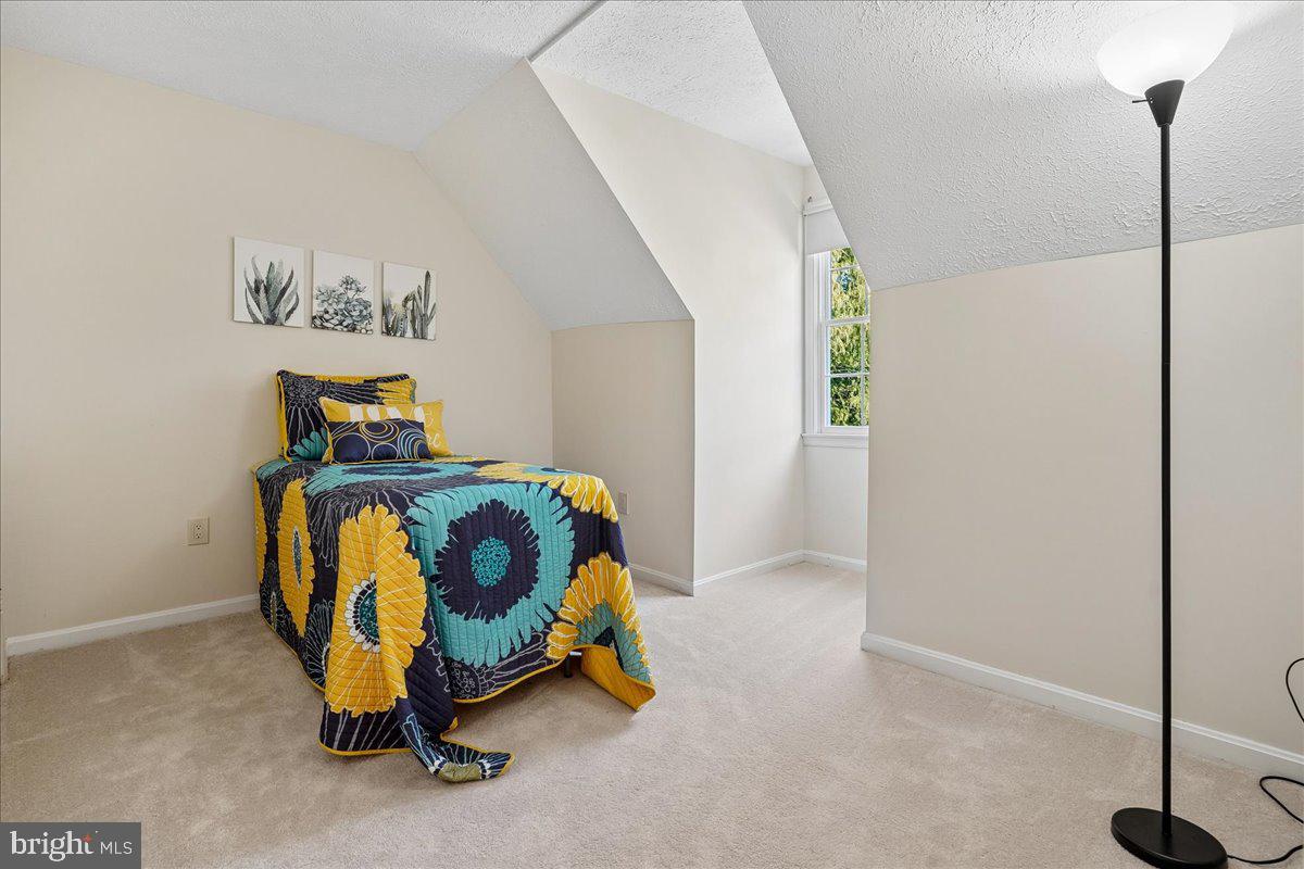15880 Cliffbrook Ct Property Photo 25