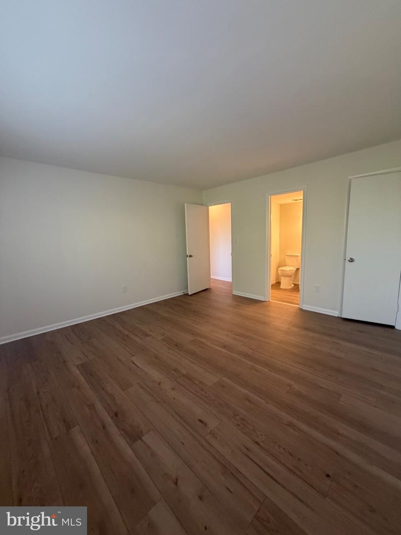 1543 Colonial Dr #204 Property Photo 10