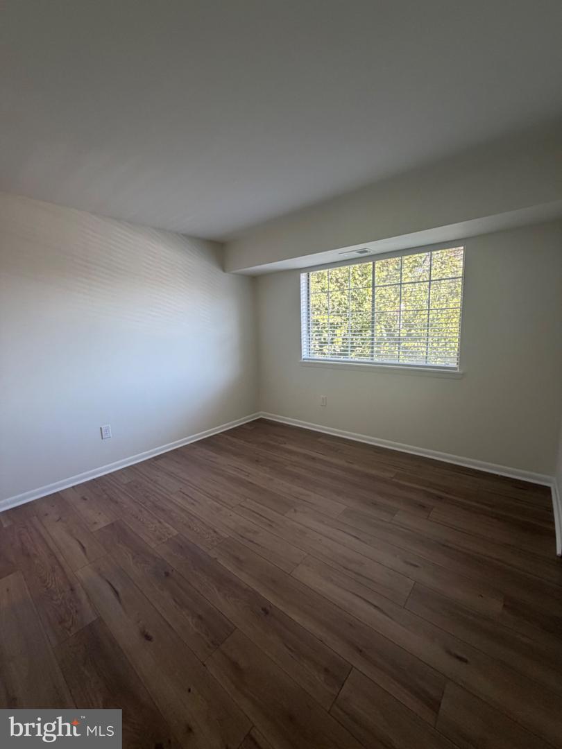 1543 Colonial Dr #204 Property Photo 13