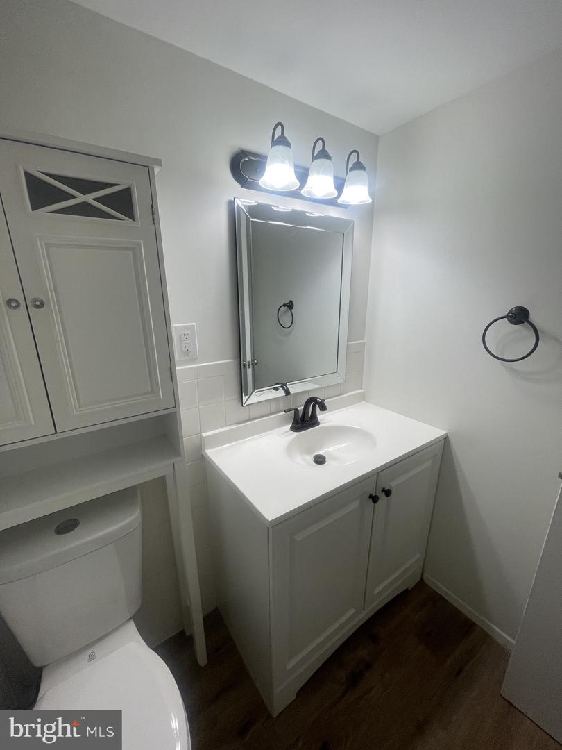 1543 Colonial Dr #204 Property Photo 16