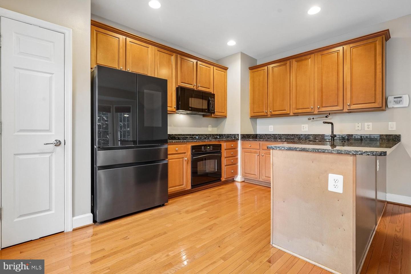 14614 Robin Glen Way Property Photo 13
