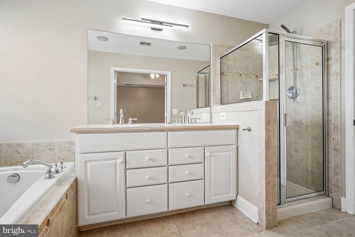 14614 Robin Glen Way Property Photo 18