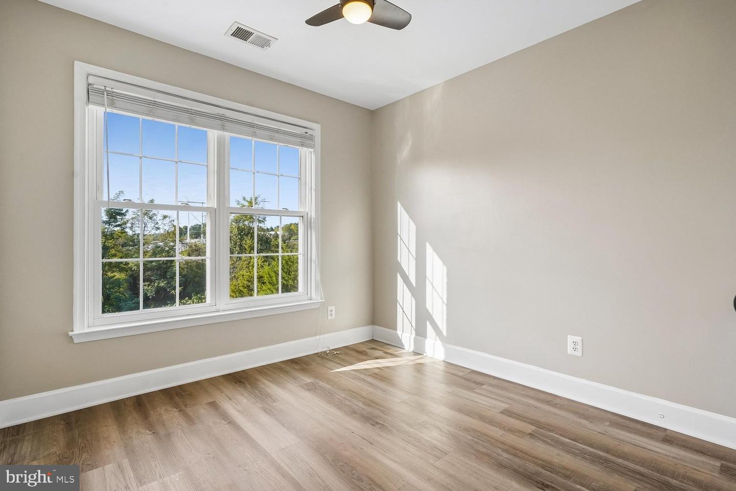 14614 Robin Glen Way Property Photo 23