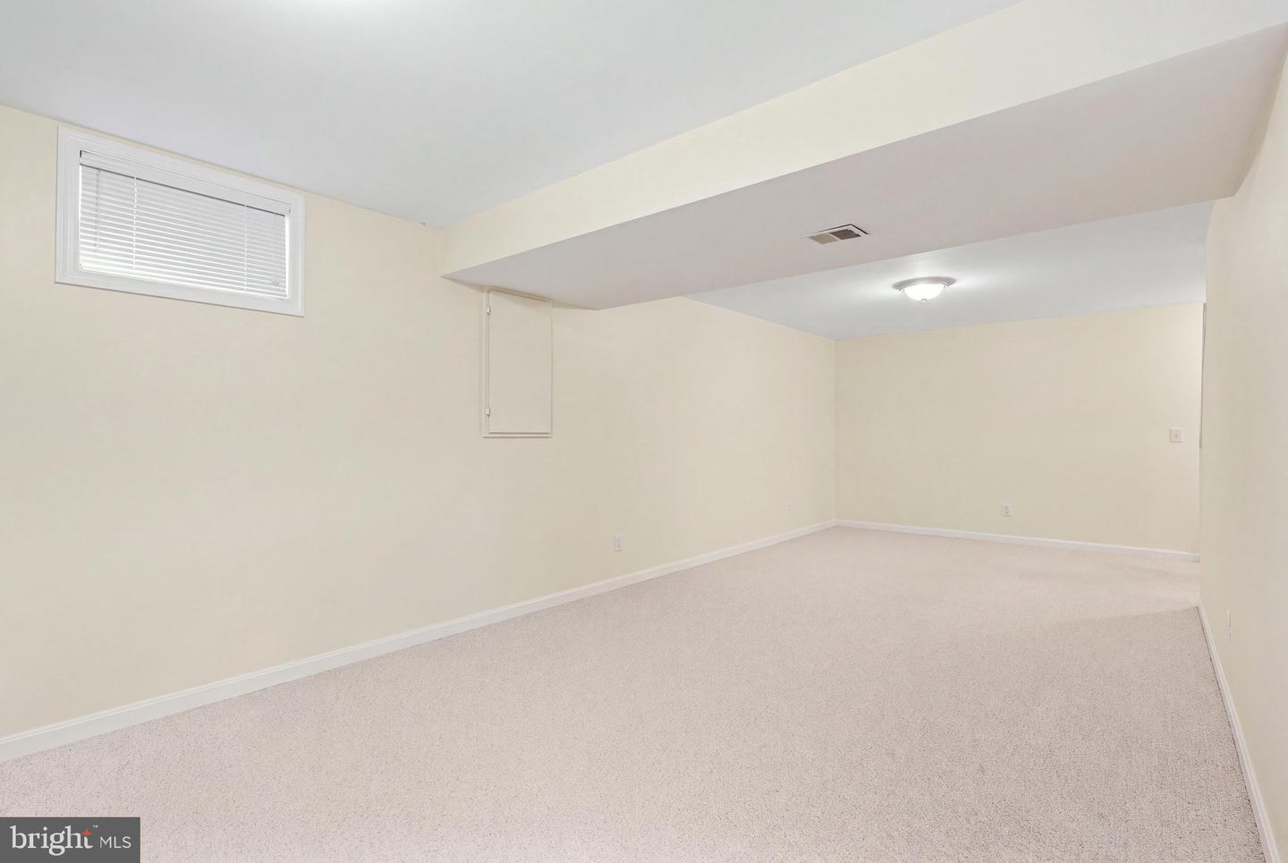 8035 Station Rd Property Photo 35