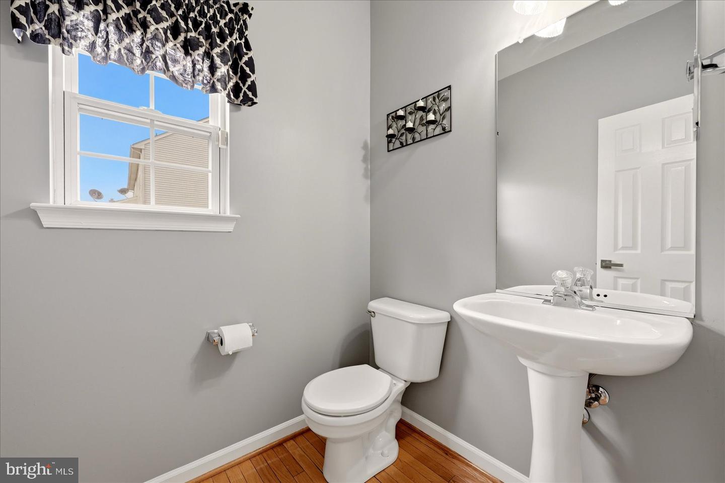 5472 Quaint Dr Property Photo 8