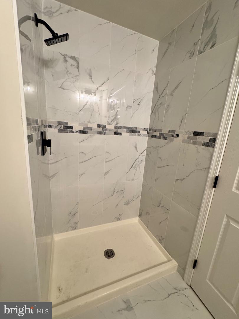 17360 Kildare Ln Property Photo 9