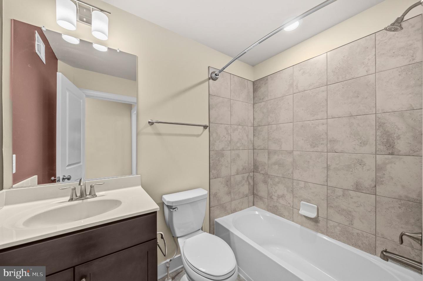 15588 Grade Line Pl Property Photo 21