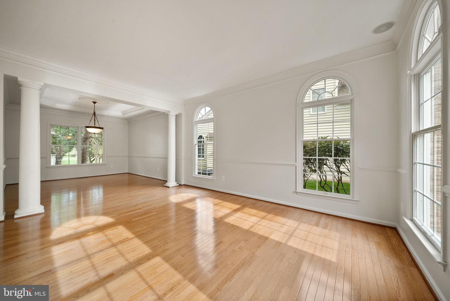 15154 Jupiter Hills Ln Property Photo 8