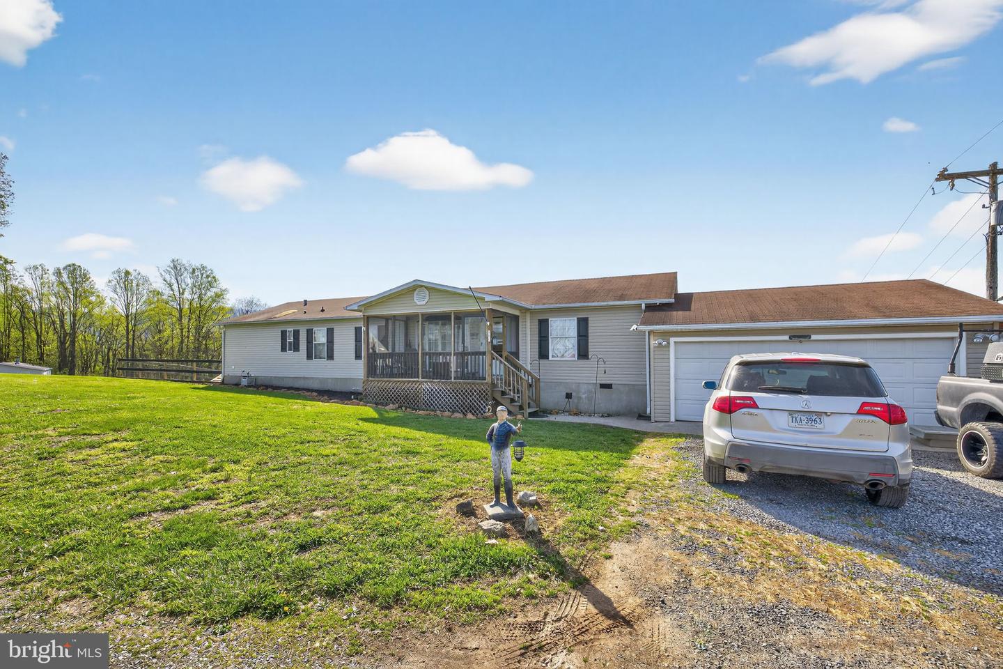 355 CLAN ALPINE WAY