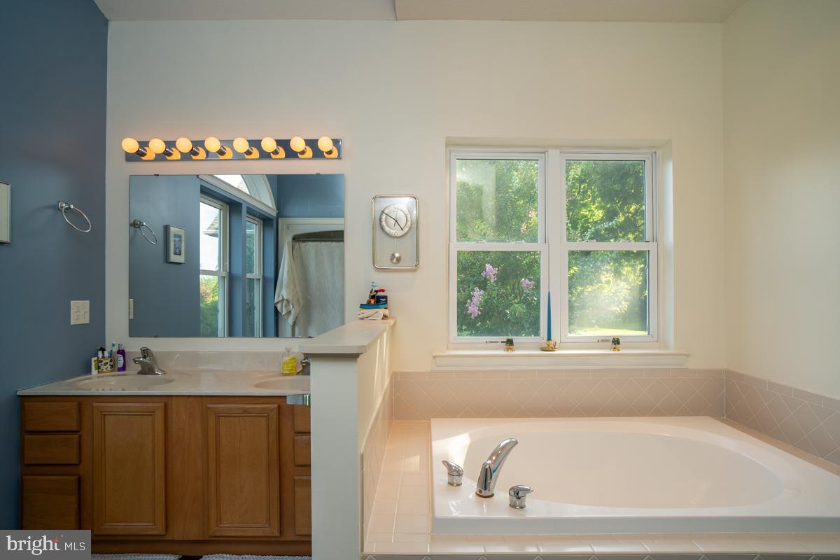 190 Ridgemore Dr Property Photo 18