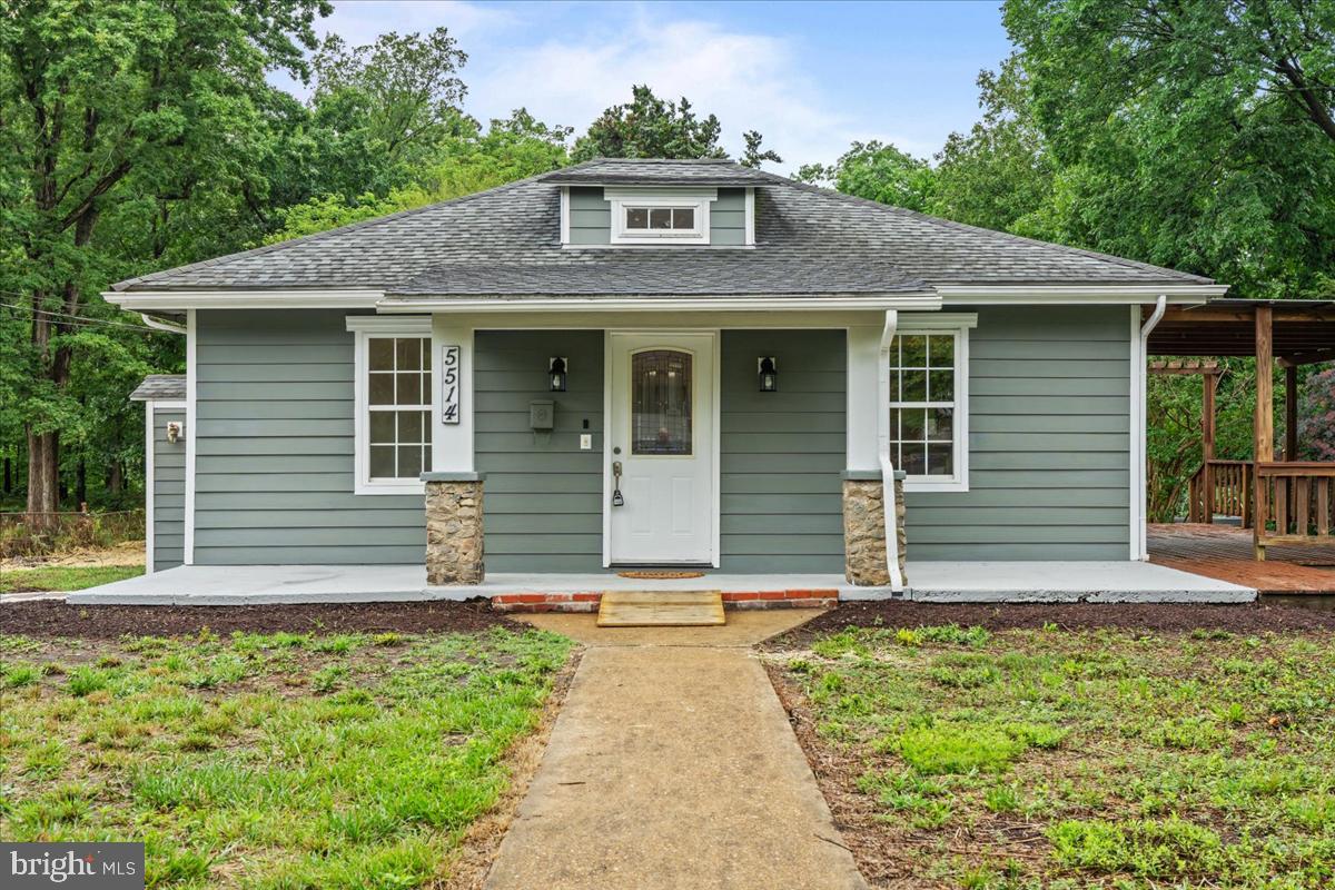 5514 Parker St Property Photo 1