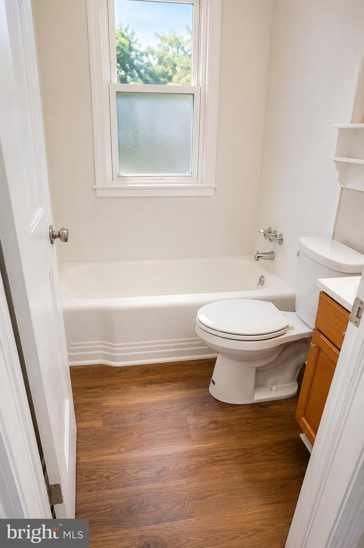 4115 Leake Ave Property Photo 6
