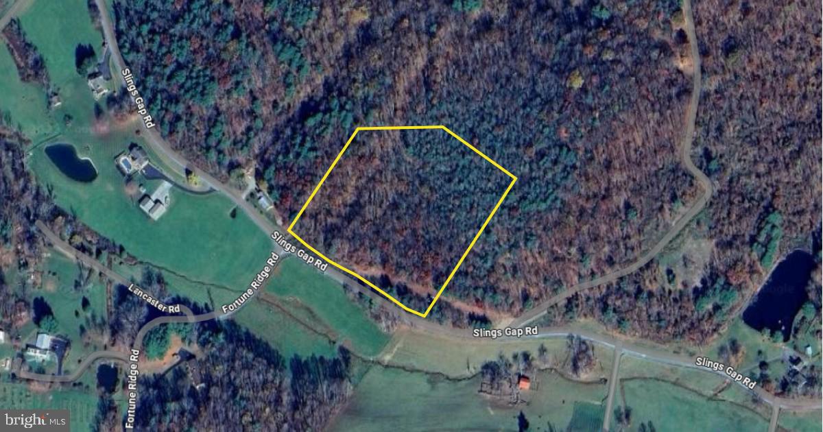 00 Slings Gap Rd Property Photo 1