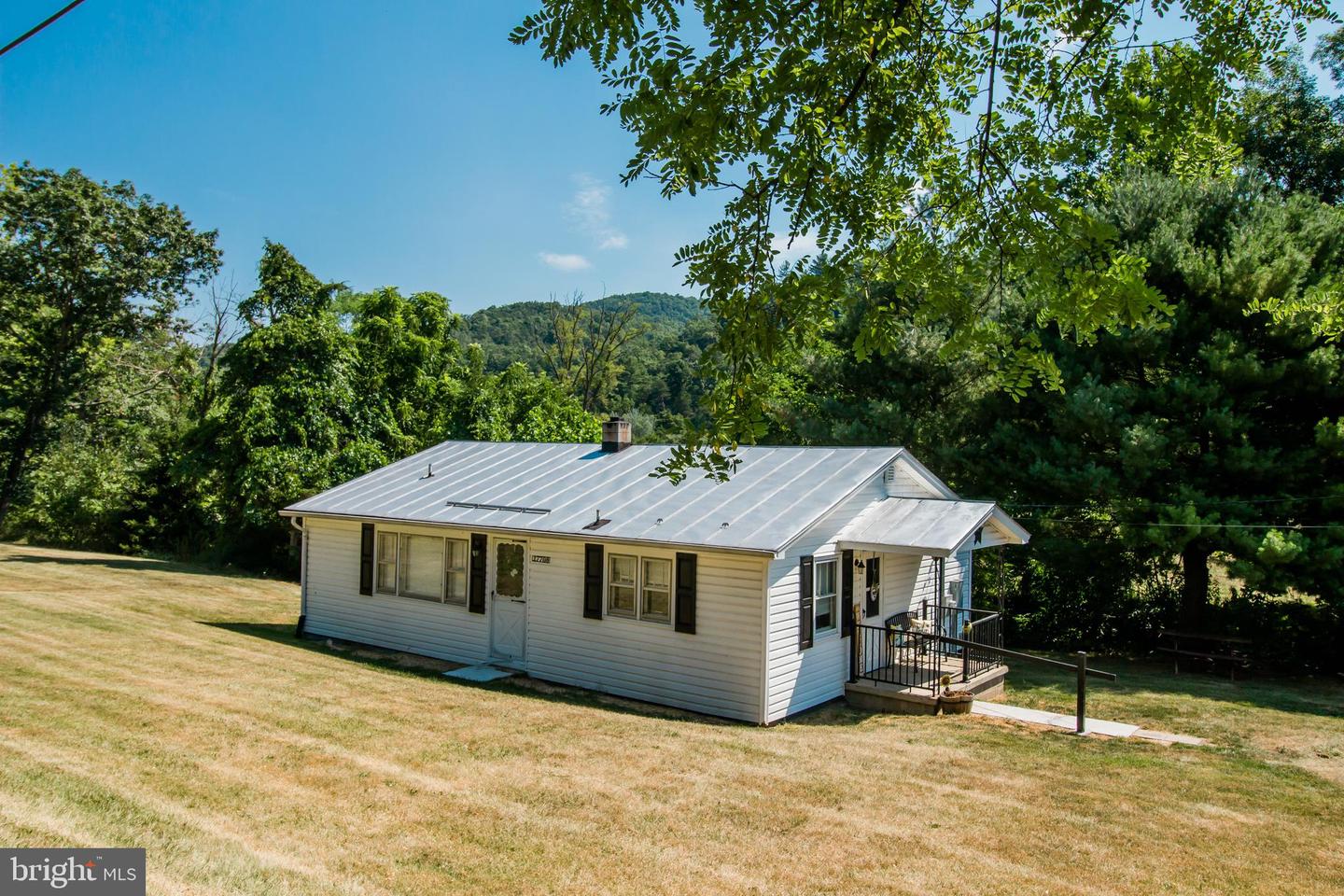 17708 Runions Creek Rd Property Photo