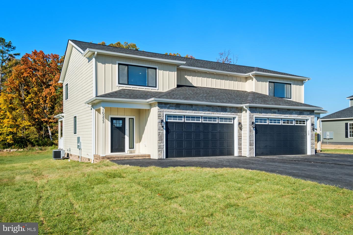10233 Dalmatian Dr Property Photo