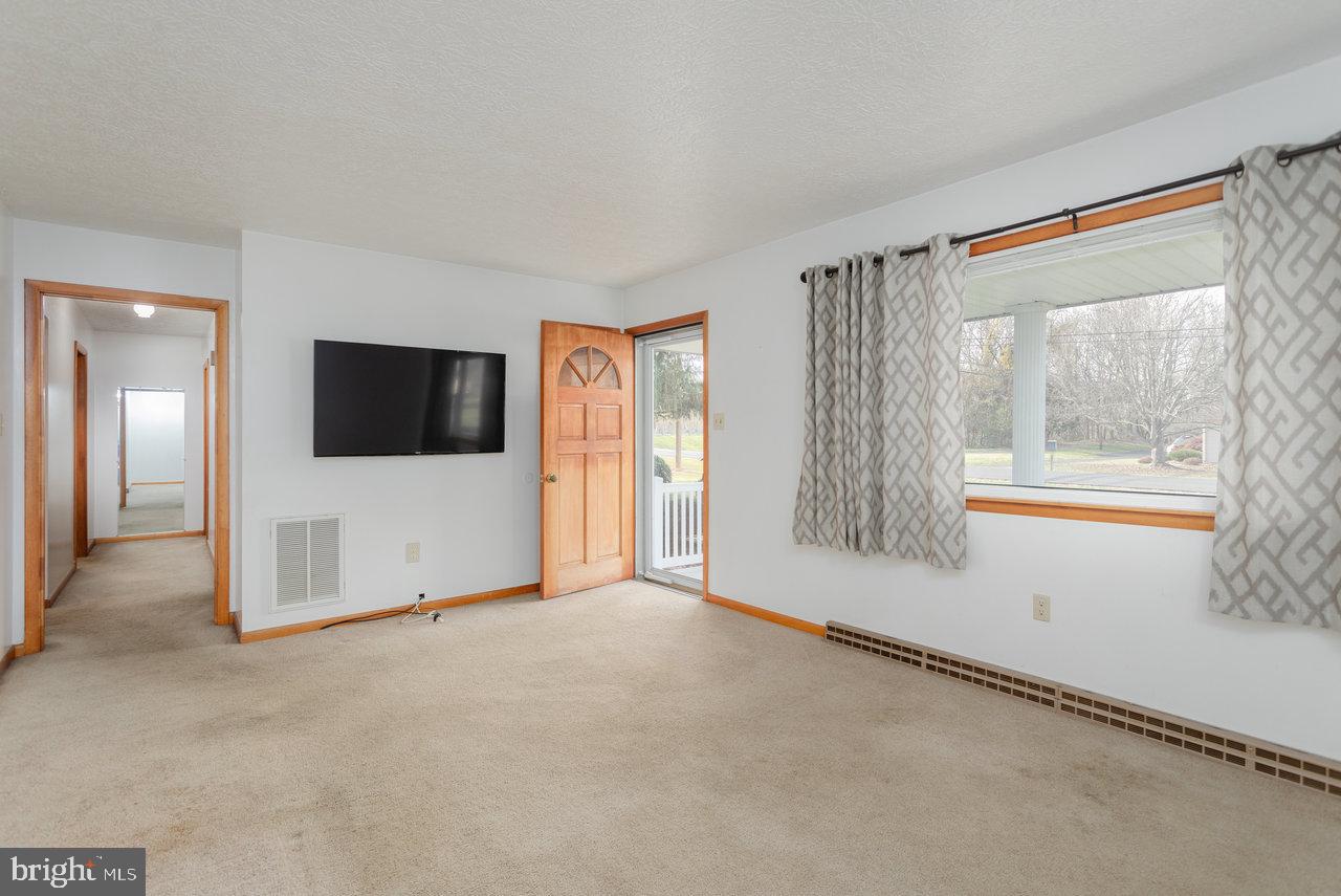 300 Holly Ave Property Photo 13