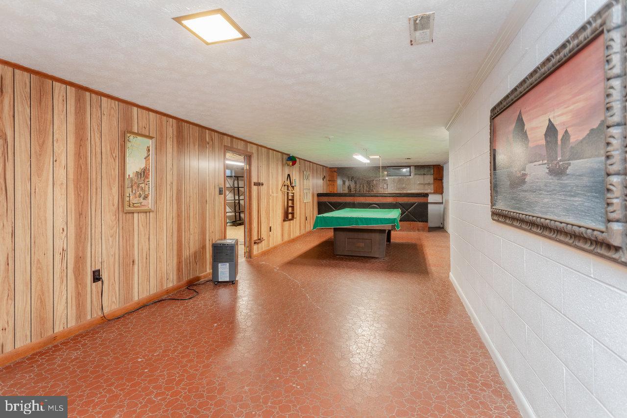 300 Holly Ave Property Photo 28