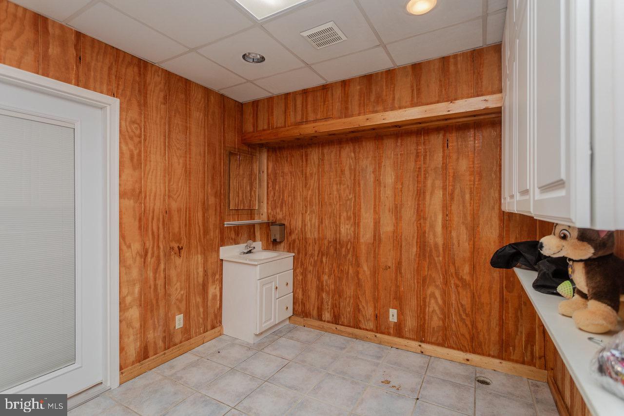 406 W West Spotswood Trl Property Photo 17