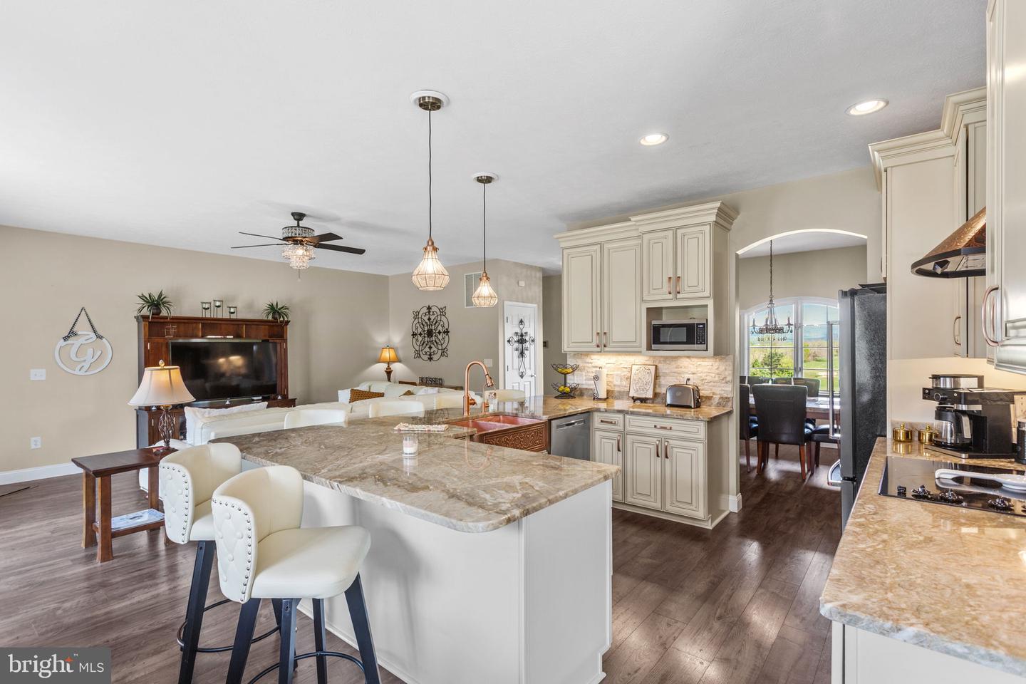 10005 Bonny Brae Ln Property Photo 15