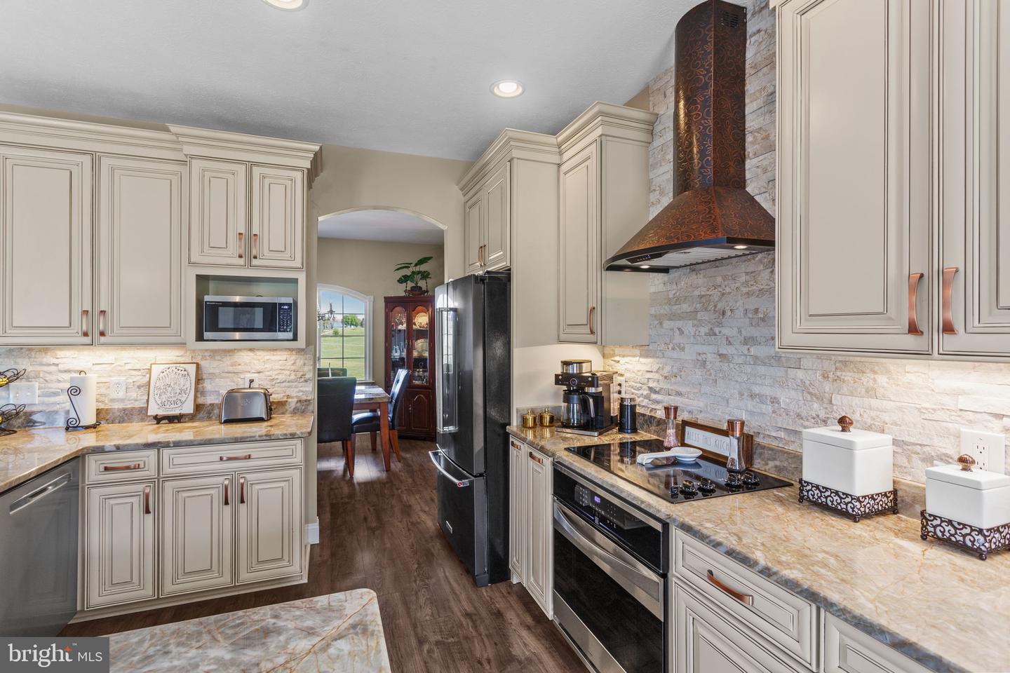10005 Bonny Brae Ln Property Photo 16