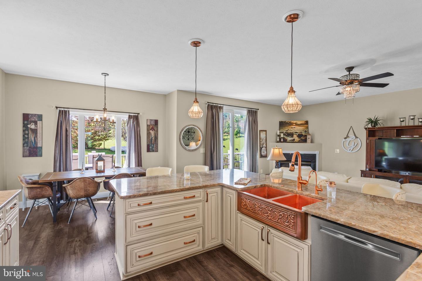 10005 Bonny Brae Ln Property Photo 17