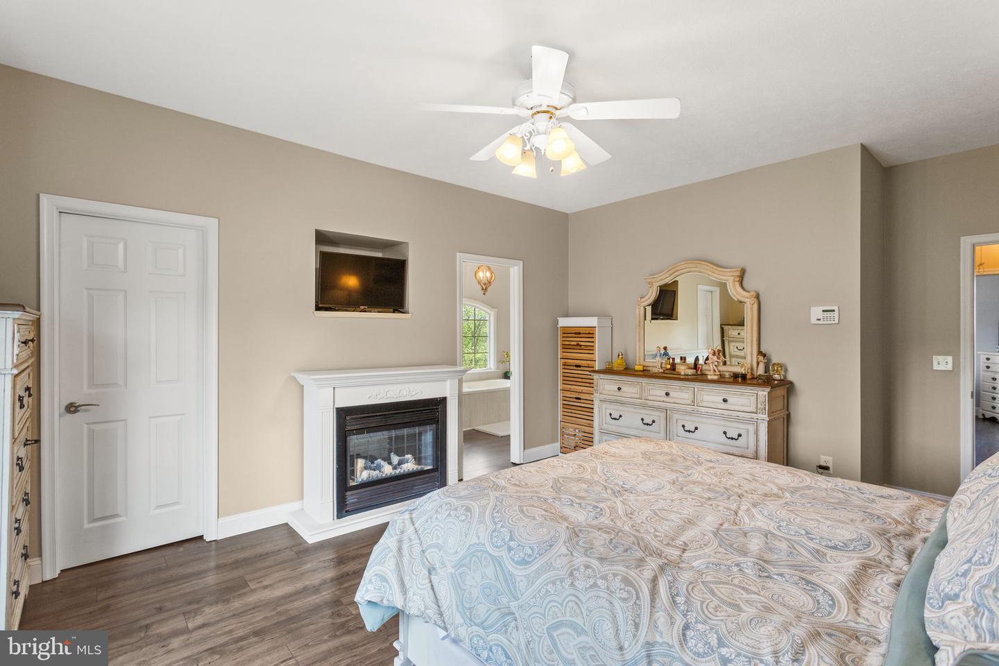 10005 Bonny Brae Ln Property Photo 31