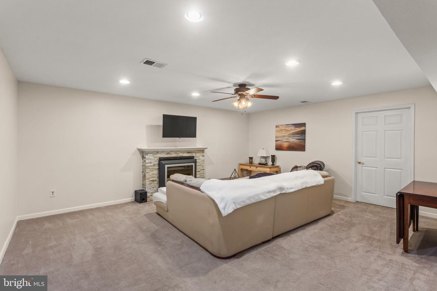 10005 Bonny Brae Ln Property Photo 39
