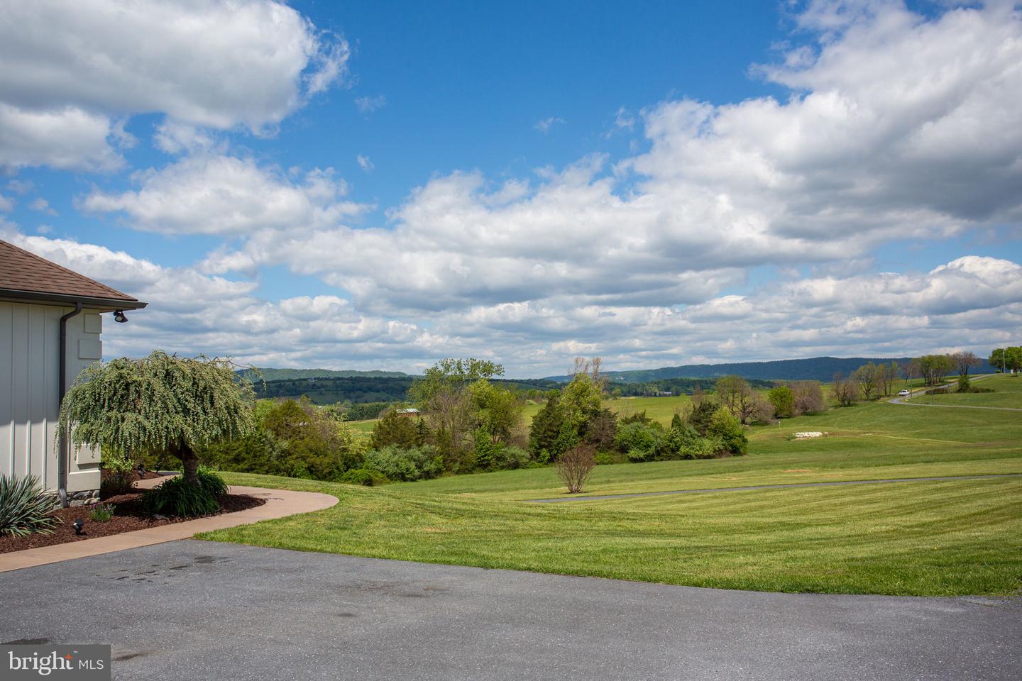 10005 Bonny Brae Ln Property Photo 59