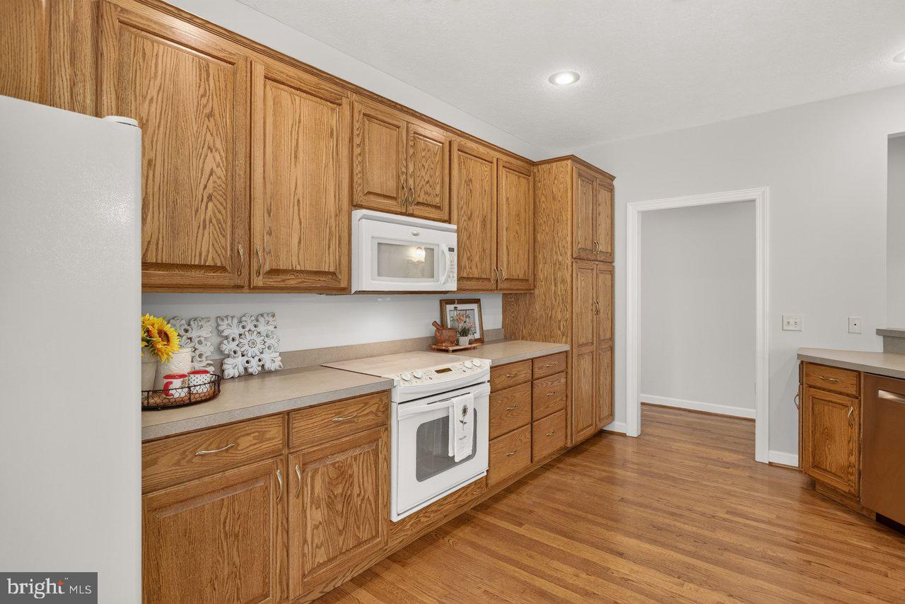 855 Wild Cherry Ln Property Photo 15