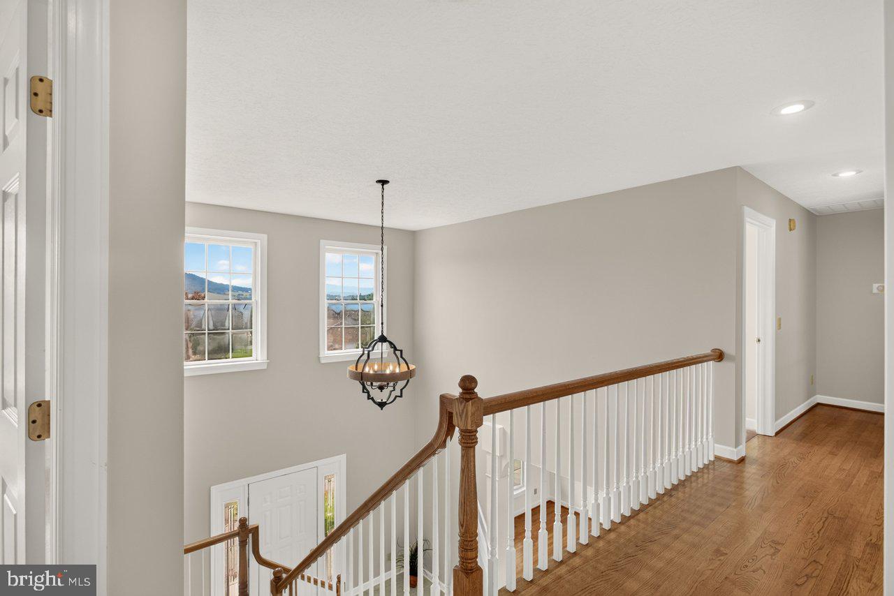 855 Wild Cherry Ln Property Photo 35