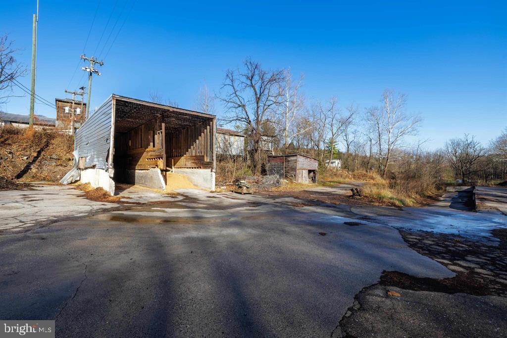12.2 Turleytown Rd Property Photo 47