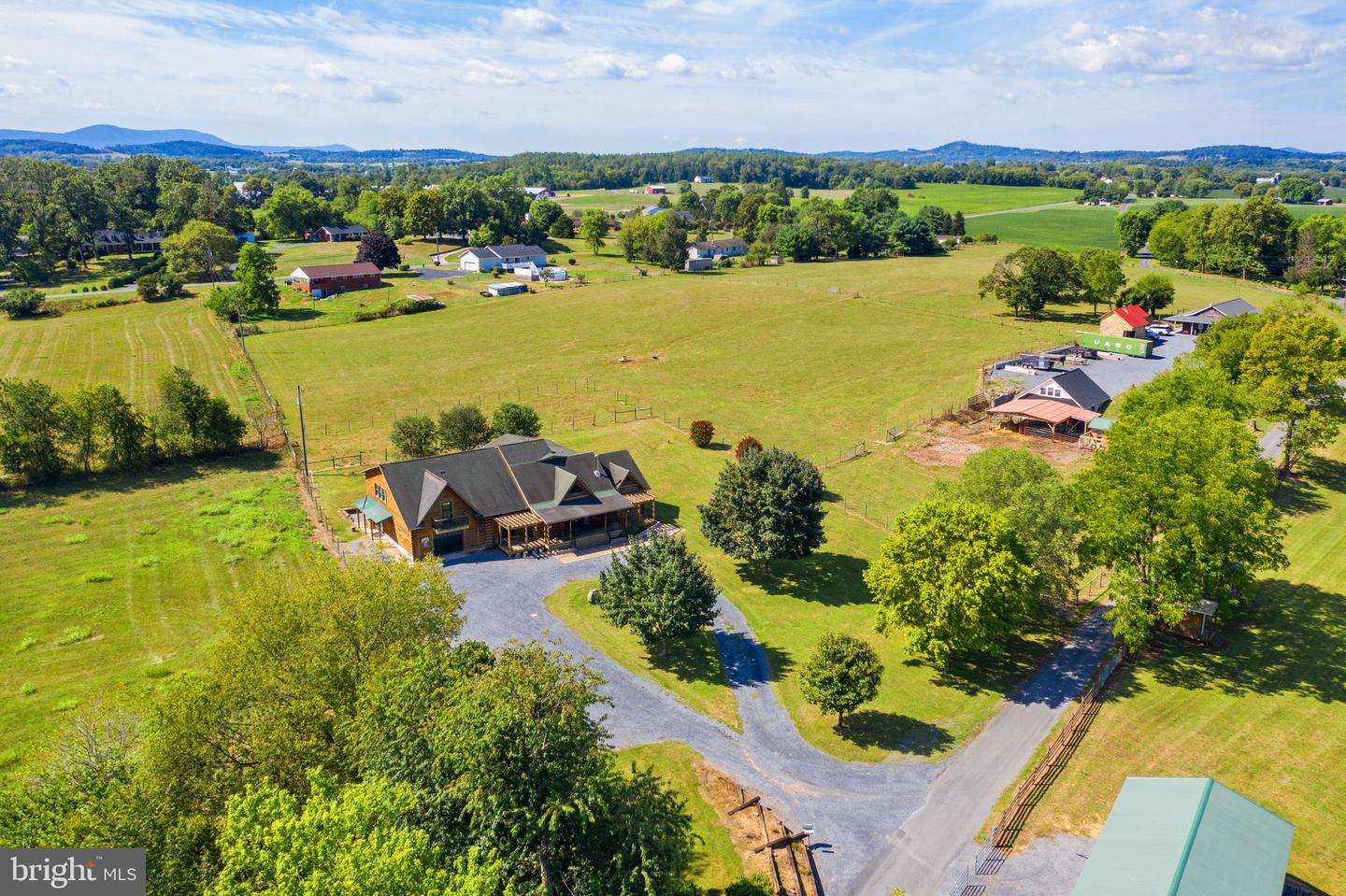 14238 Plains Mill Rd Property Photo 4