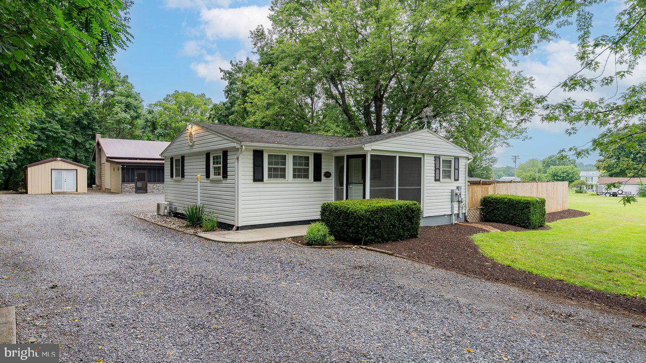 3066 Mountain Farm Rd Property Photo 1