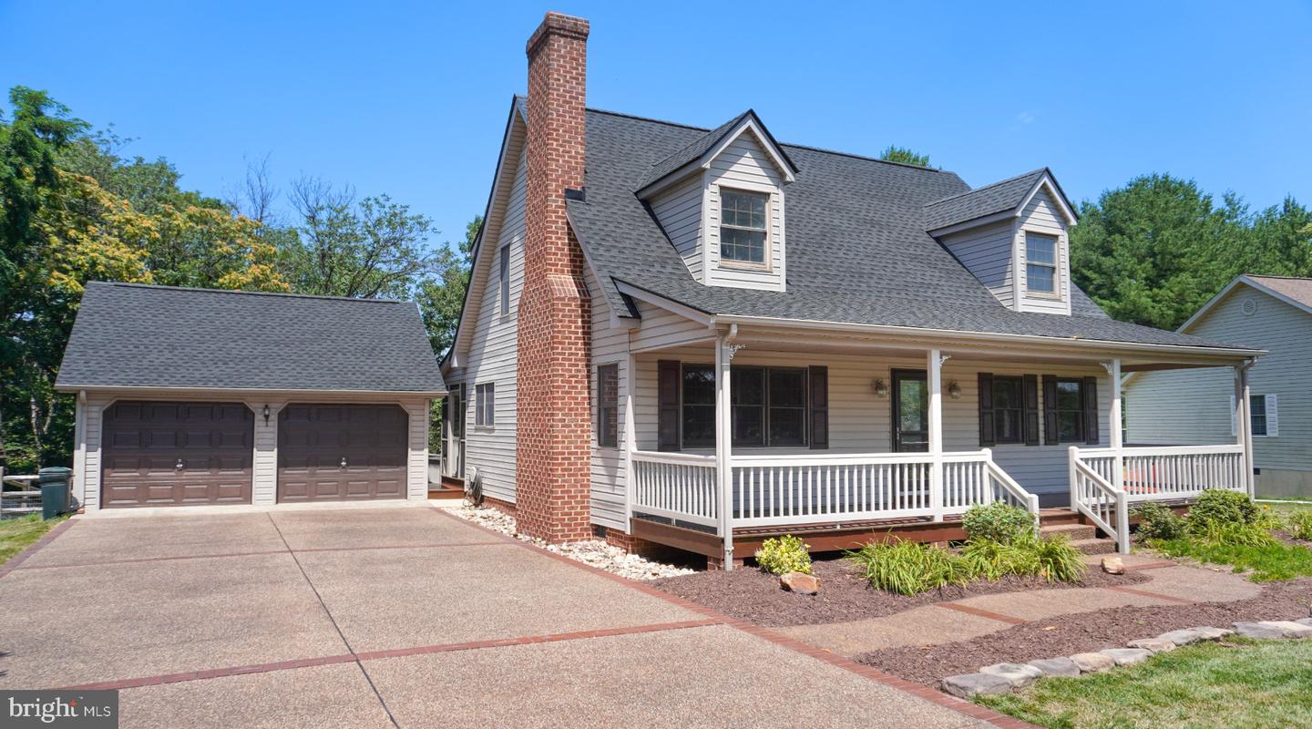 3175 Lanier Ln Property Photo 1