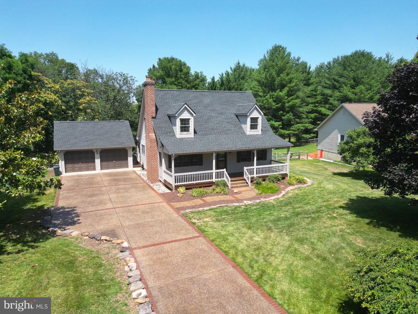 3175 Lanier Ln Property Photo 3