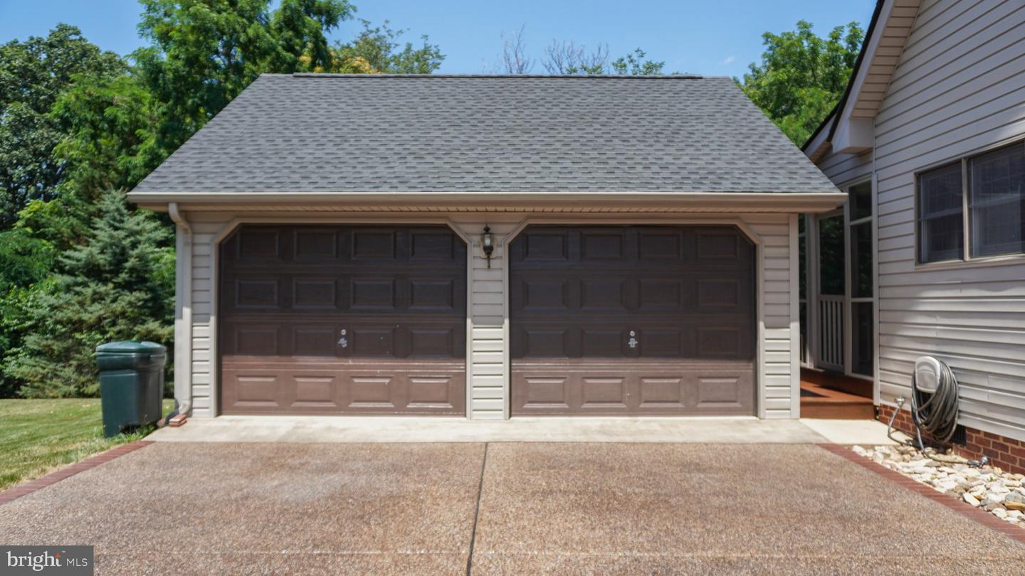3175 Lanier Ln Property Photo 6