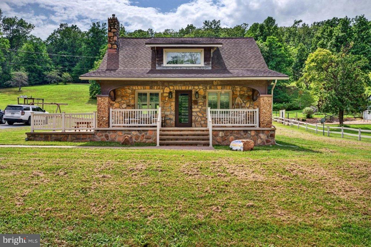 19078 Spotswood Trl Property Photo 1