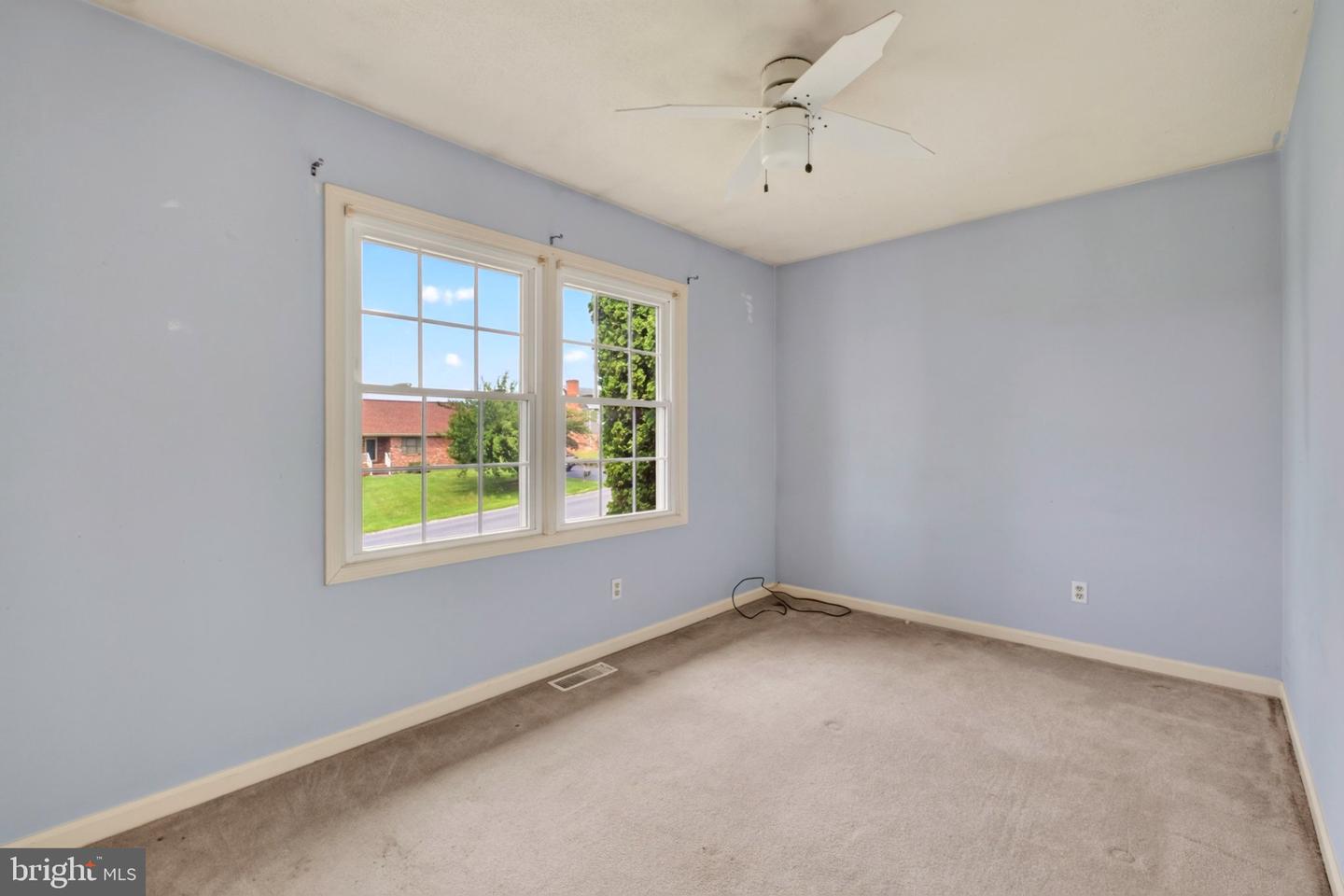 106 Hillside Ave Property Photo 7