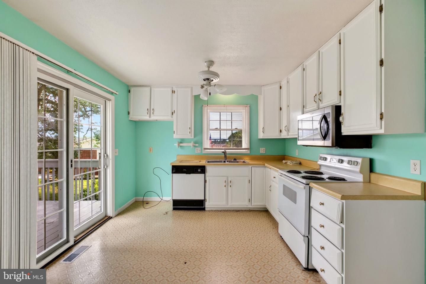106 Hillside Ave Property Photo 12