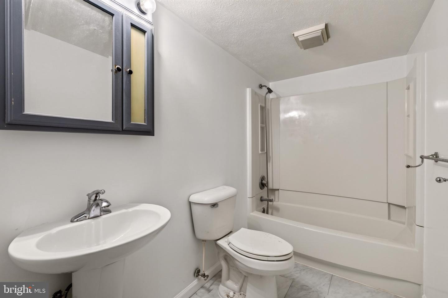 106 Hillside Ave Property Photo 22
