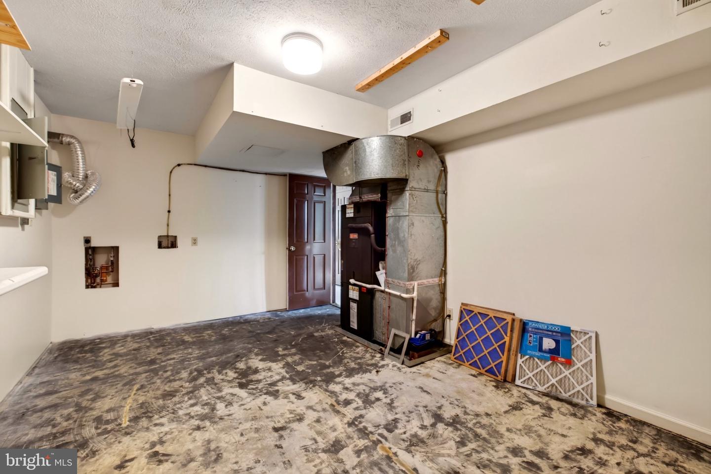 106 Hillside Ave Property Photo 24